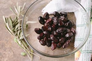 Black Seed Oil for Breastfeeding: Boosting Milk Supply Naturally? 2 Black Seed Oil for Breastfeeding: Boosting Milk Supply Naturally?