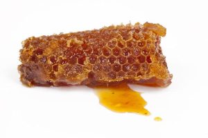 Bee Propolis While Breastfeeding: Safe Supplement or Skip It?